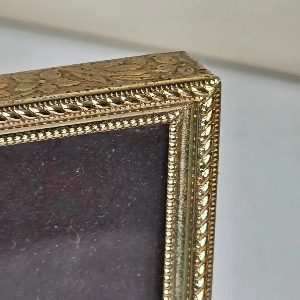 Vintage Picture Frame Set 5x7 Gold Ornate Metal Non-Glare Glass 3 Piece